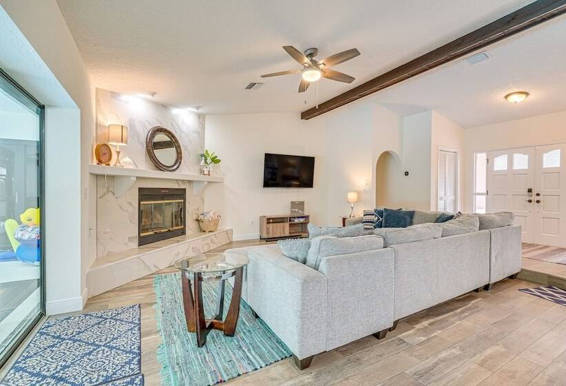 Spring Hill Retreat W/ Pool: 7 Mi To Weeki Wachee!