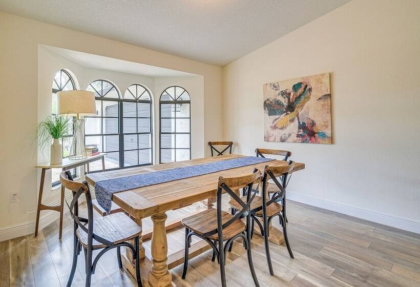 Spring Hill Retreat W/ Pool: 7 Mi To Weeki Wachee!