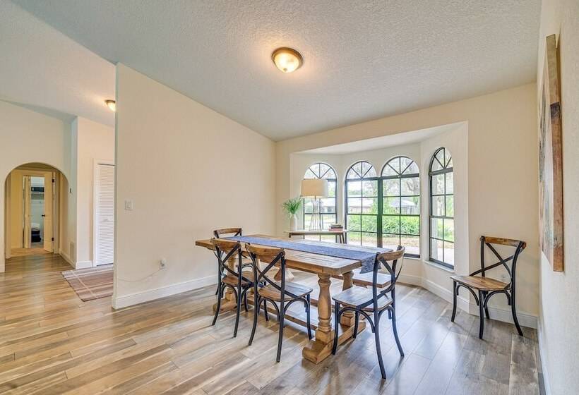 Spring Hill Retreat W/ Pool: 7 Mi To Weeki Wachee!