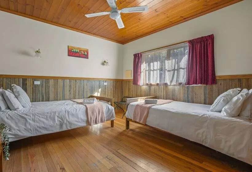 Stayau Conifer Cottage Lakeside Haven