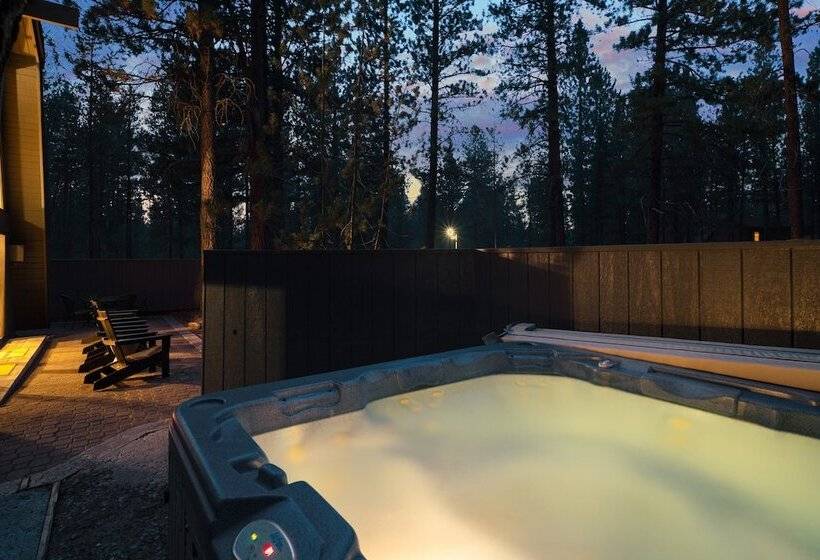 Alder By Avantstay Moody Retreat: Patio, Hot Tub In Sunriver!
