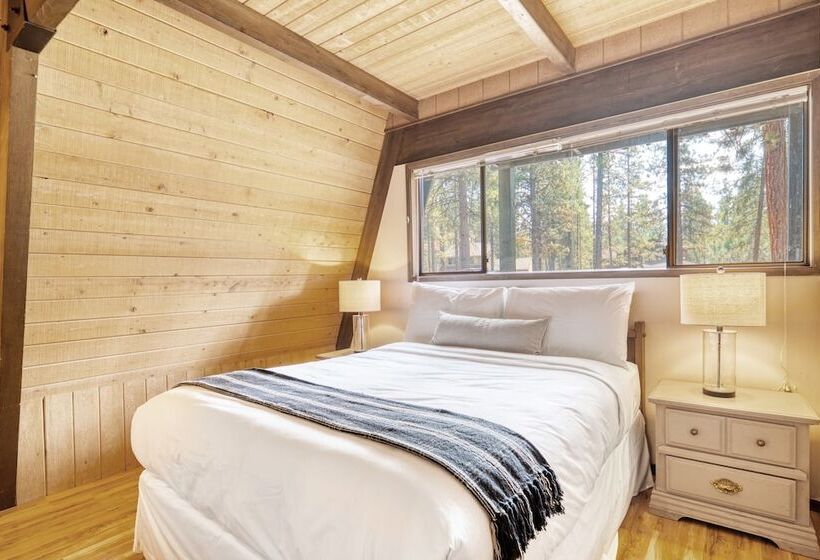 Alder By Avantstay Moody Retreat: Patio, Hot Tub In Sunriver!