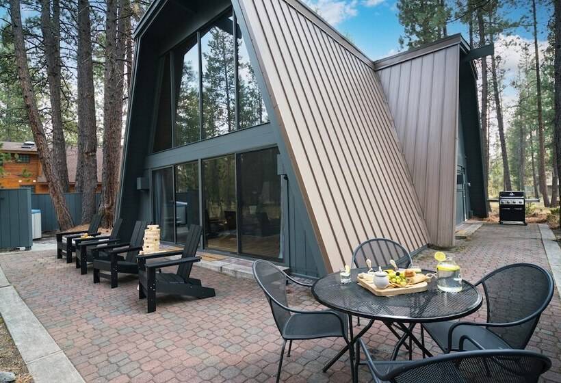 Alder By Avantstay Moody Retreat: Patio, Hot Tub In Sunriver!