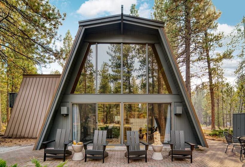 Alder By Avantstay Moody Retreat: Patio, Hot Tub In Sunriver!