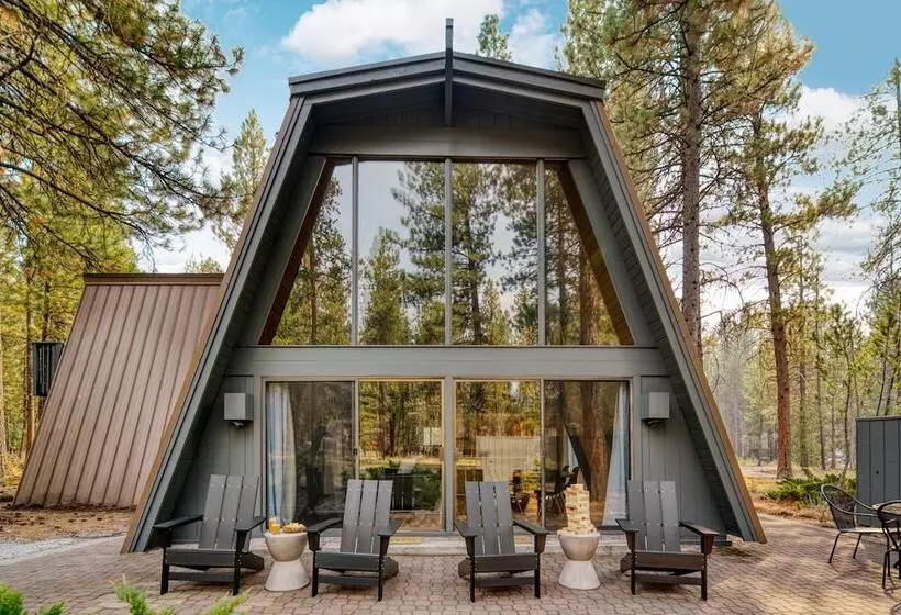 Alder By Avantstay Moody Retreat: Patio, Hot Tub In Sunriver!