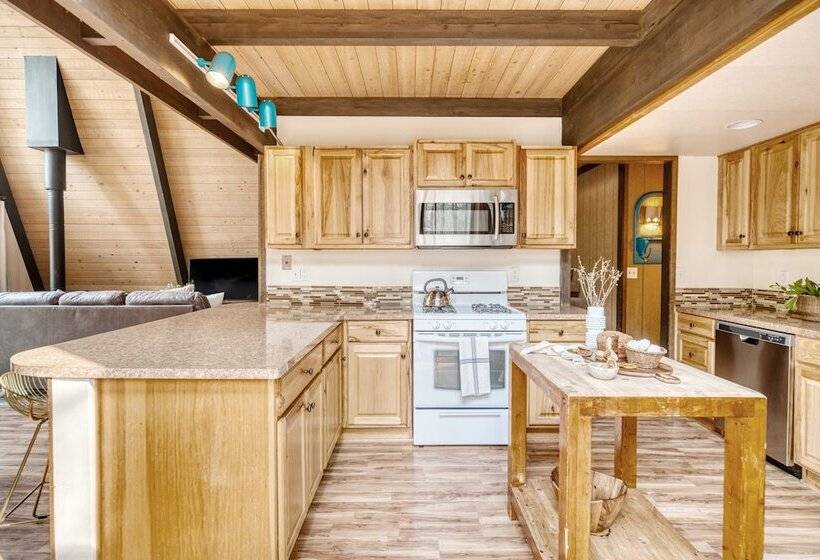 Alder By Avantstay Moody Retreat: Patio, Hot Tub In Sunriver!