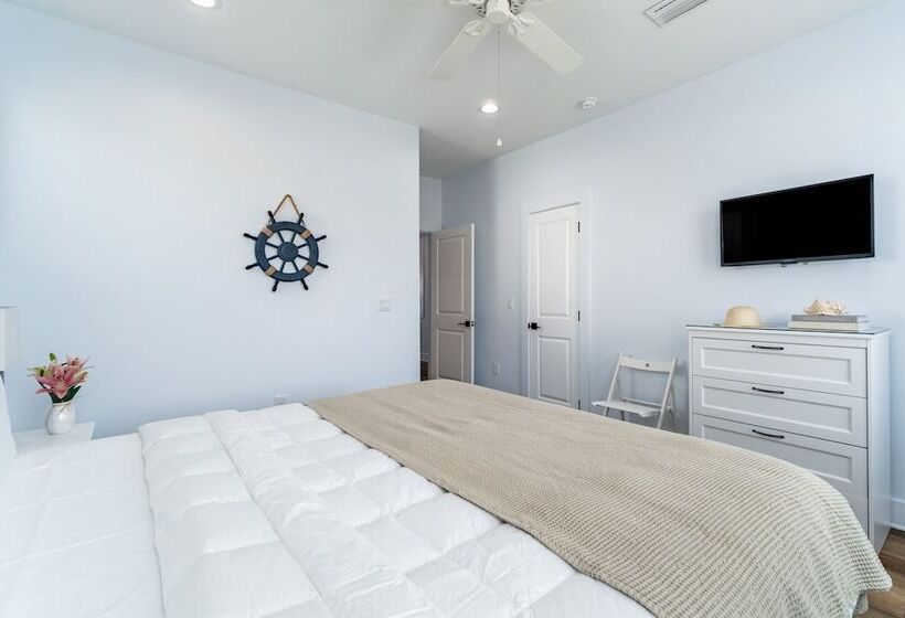 Bottlenose By Avantstay Walk To Miramar Beach