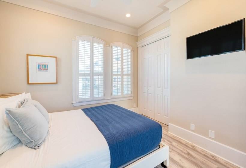 Calico By Avantstay Beachfront Retreat