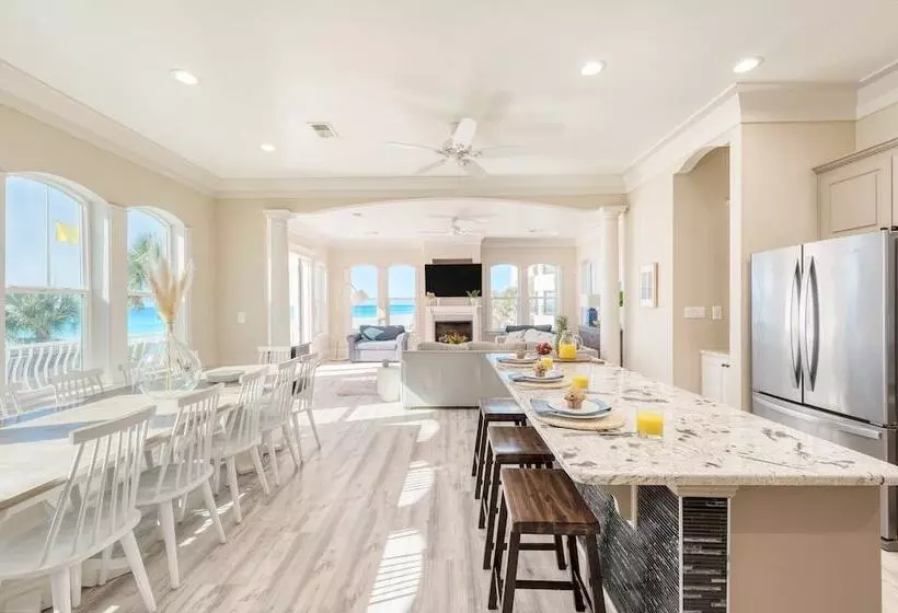 Calico By Avantstay Beachfront Retreat