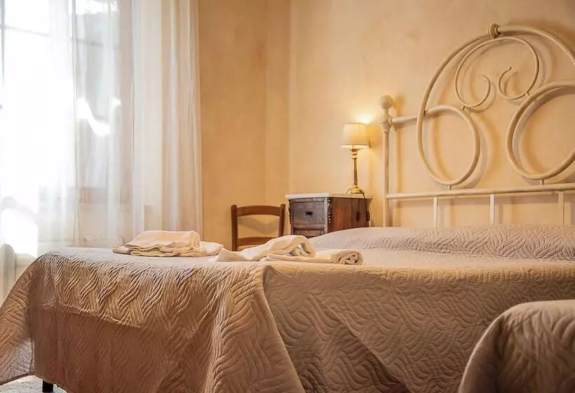 ホテル Agriturismo La Ripolina
