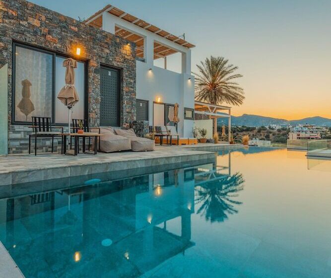 Plakakia Luxury Apartments