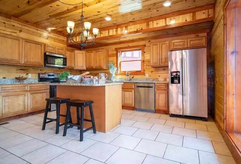 Ranger By Avantstay Huge Smokies Cabin W/ Pool