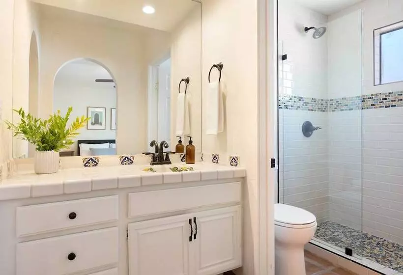 Starlight Estate By Avantstay 20 People! Architectual Mansion W/ Pool, Tennis Court, Game Room