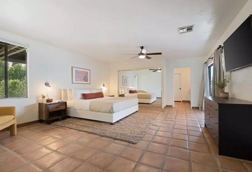 Starlight Estate By Avantstay 20 People! Architectual Mansion W/ Pool, Tennis Court, Game Room