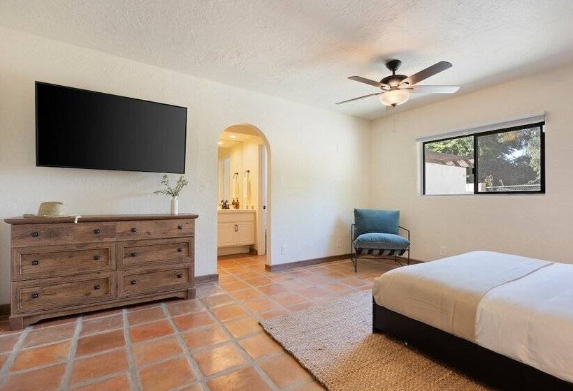 Starlight Estate By Avantstay 20 People! Architectual Mansion W/ Pool, Tennis Court, Game Room