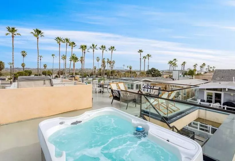 Velvet Sand I By Avantstay Steps To Newport Beach Private Rooftop W/ Outdoor Kitchen & Hot Tub!