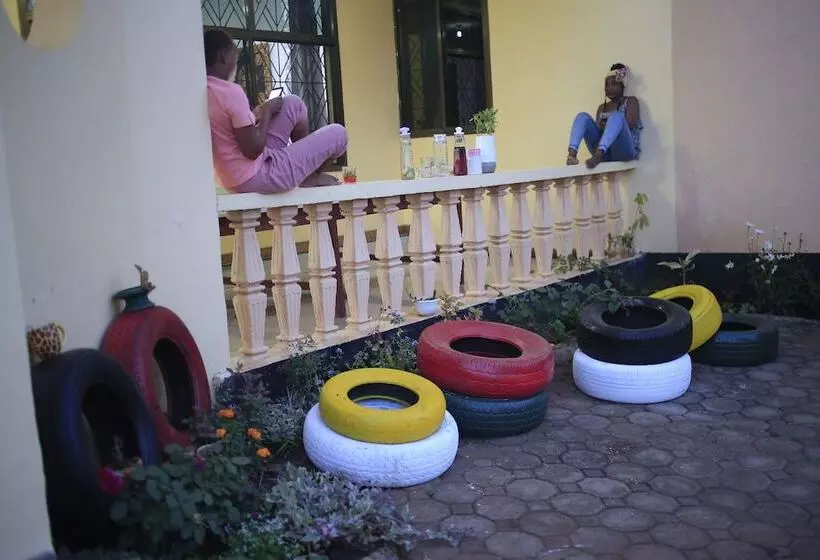 هاستل Arusha Jambo House