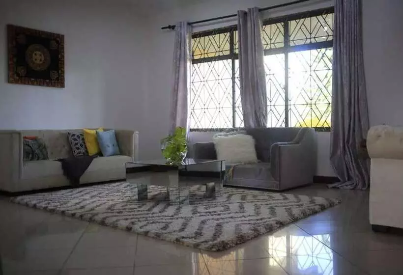 هاستل Arusha Jambo House