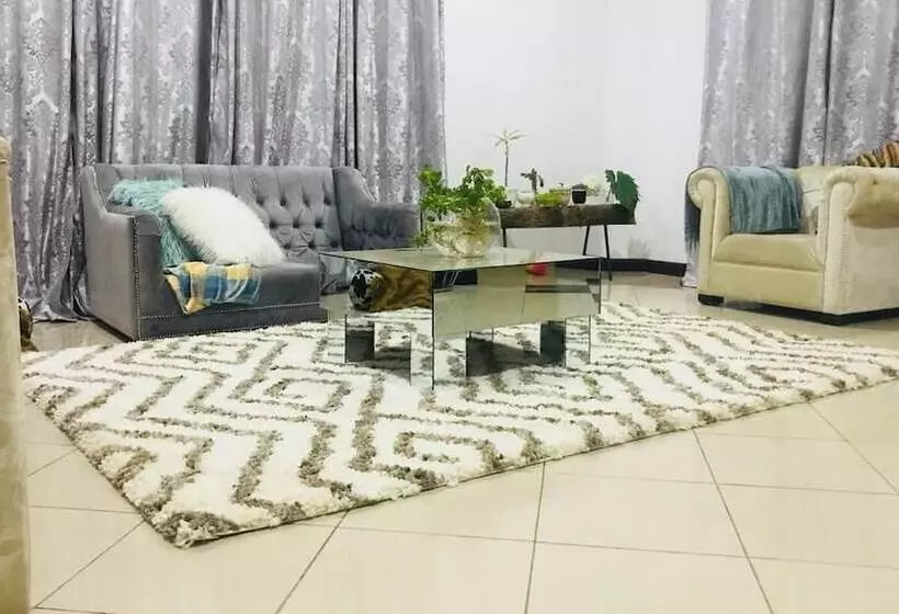 هاستل Arusha Jambo House