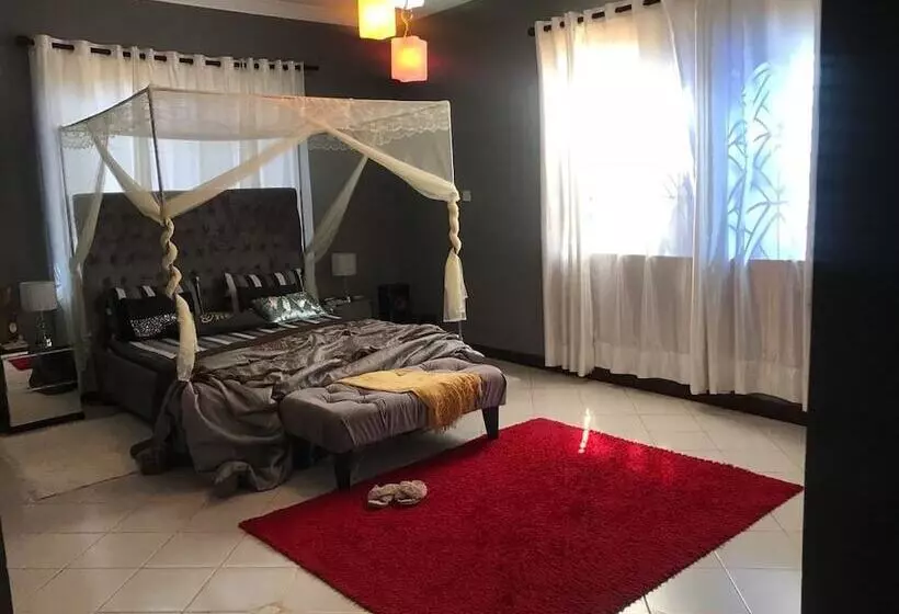 هاستل Arusha Jambo House