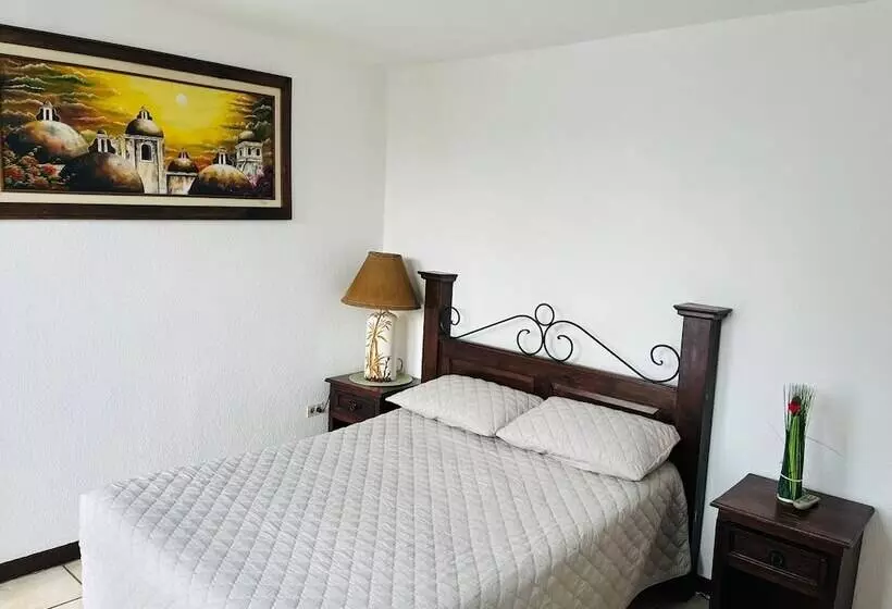 هاستل Hostal Los Volcanes