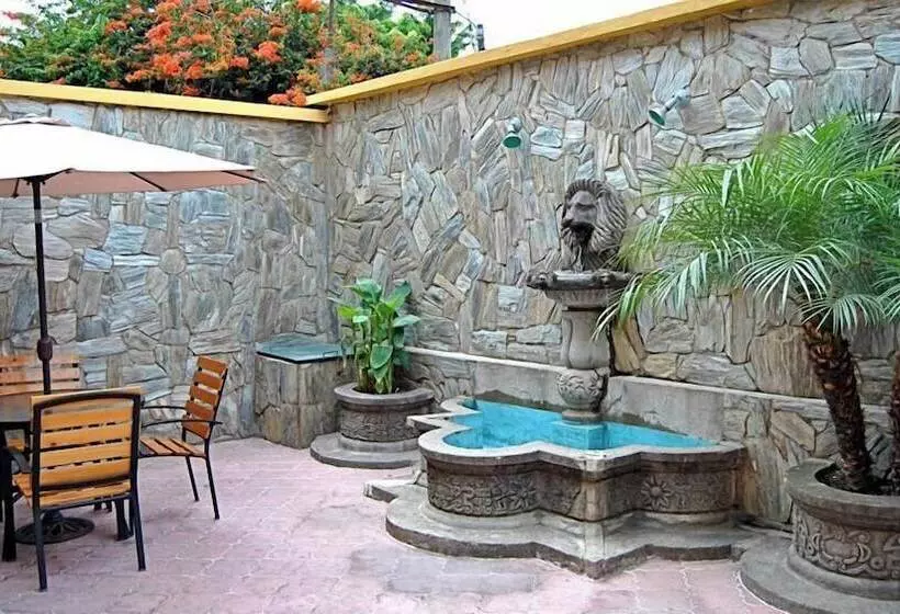هاستل Hostal Los Volcanes