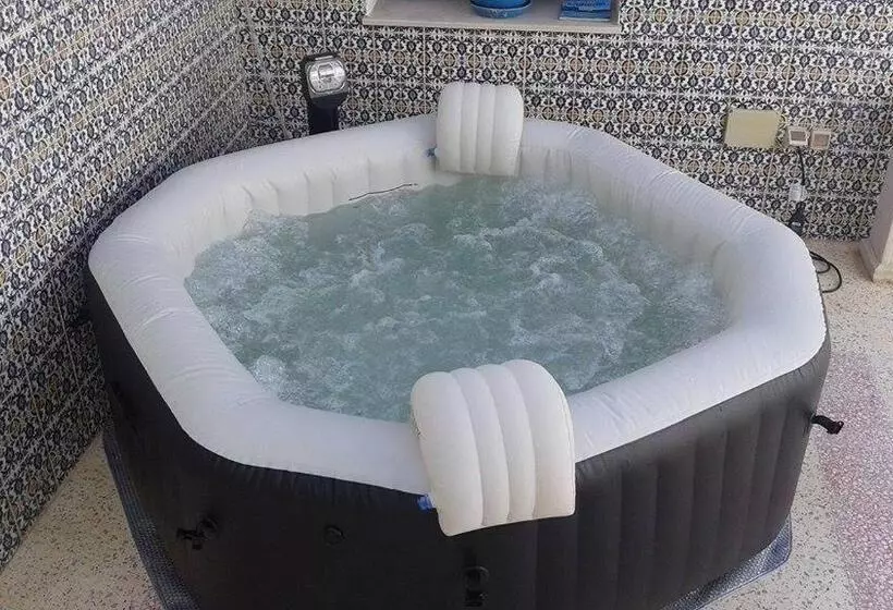 Aamiaismajoitus (B&B) Dar El Goulli