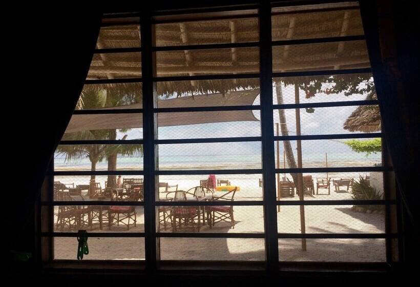 ベッドアンドブレックファースト Simba Beach Zanzibar