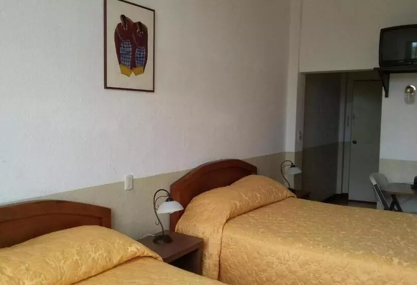 هتل Centenario