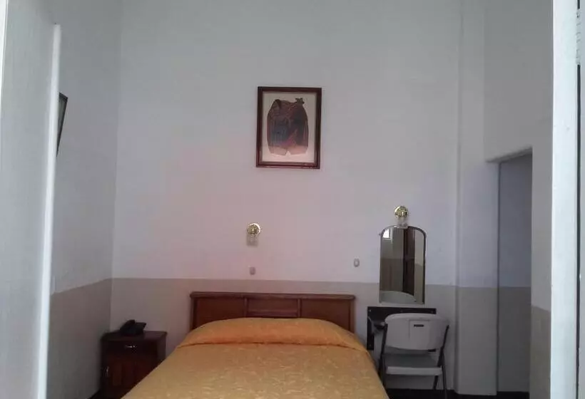 هتل Centenario