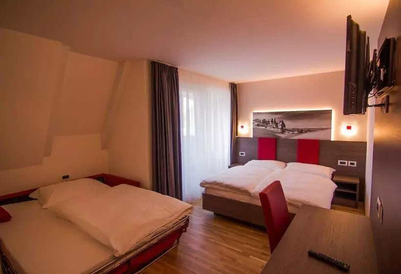 Hotelli Comfort Erica Dolomiti Val D Adige