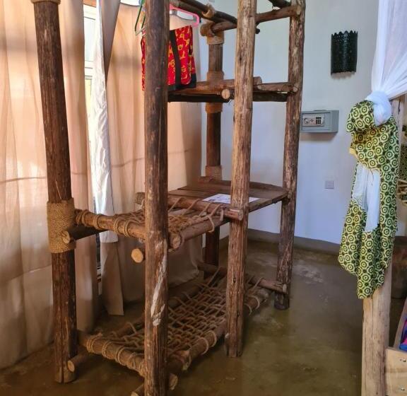 هتل Honey Badger Lodge