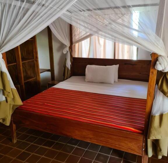 هتل Honey Badger Lodge