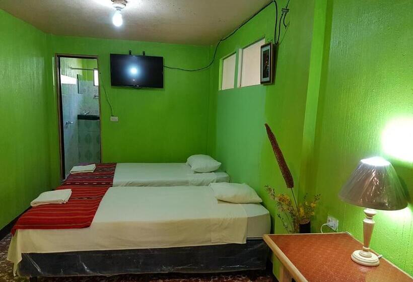 هتل Los Angeles Panajachel