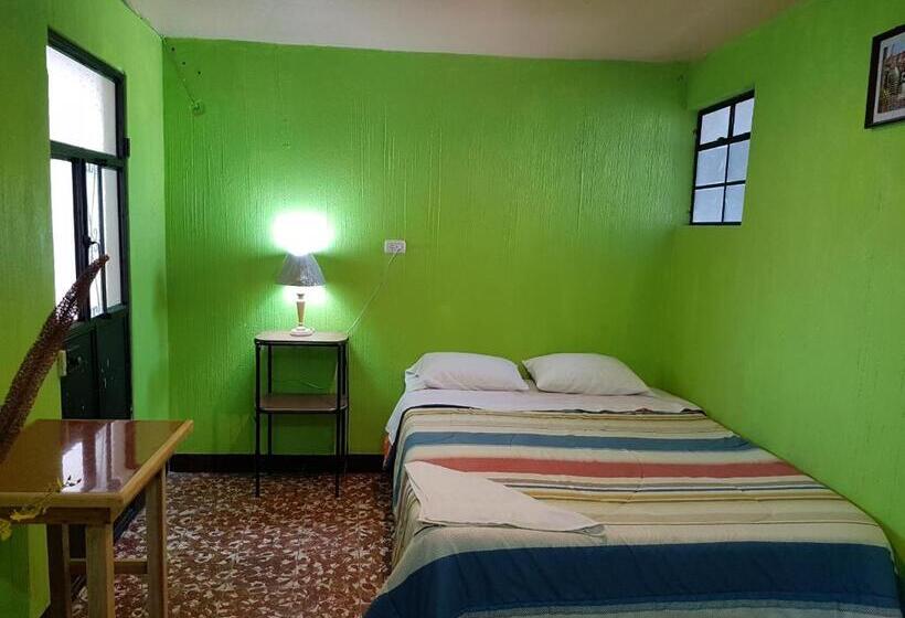 هتل Los Angeles Panajachel