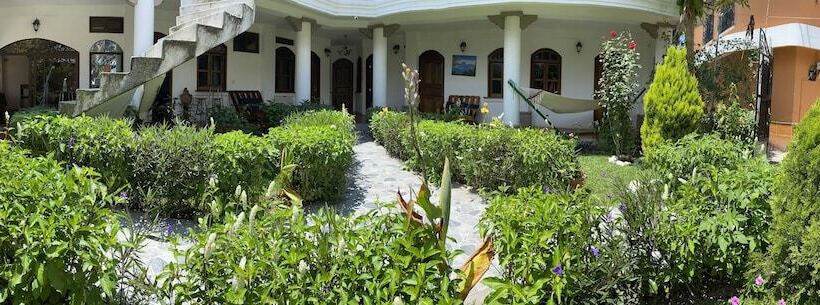 هتل Los Angeles Panajachel