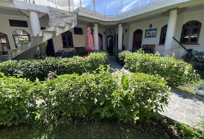 هتل Los Angeles Panajachel