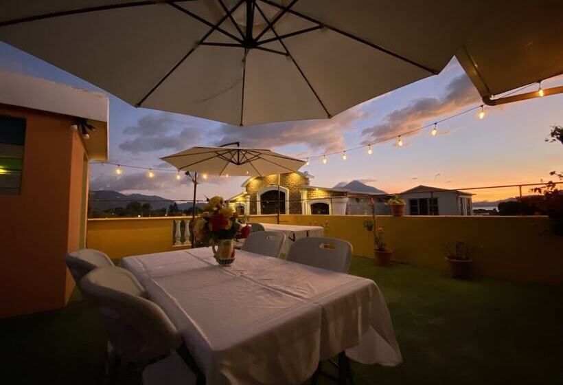 هتل Los Angeles Panajachel