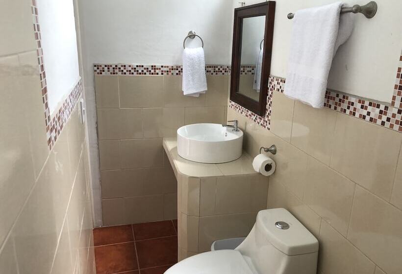 هتل Los Angeles Panajachel