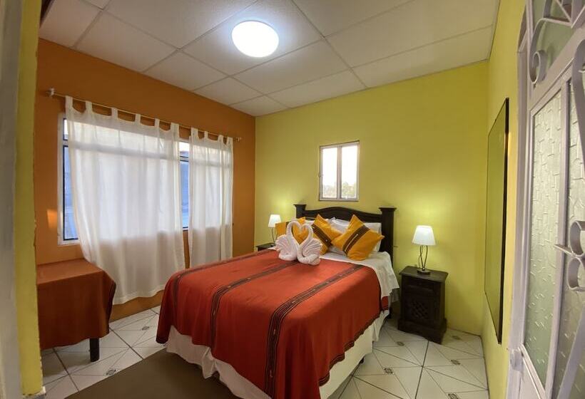 هتل Los Angeles Panajachel