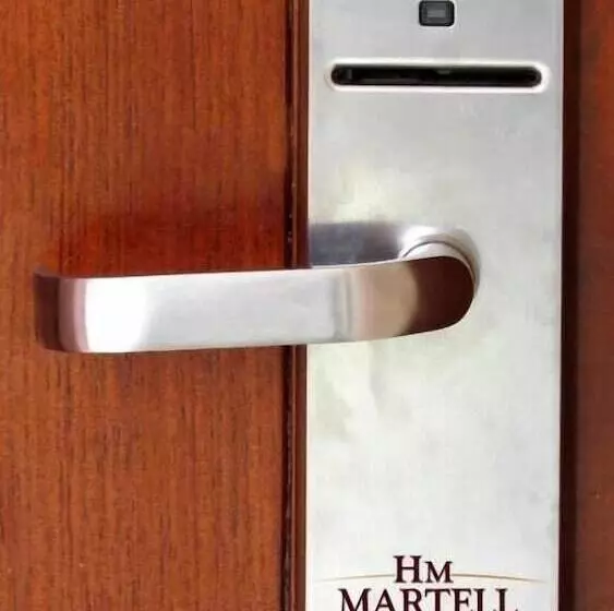 هتل Martell