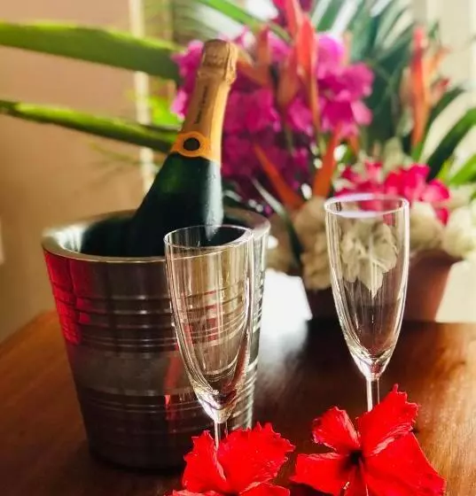هتل Tet Rouge Resort