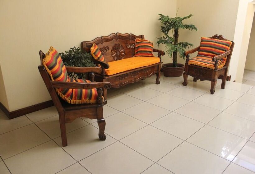 בית מלון כפרי Mayaland