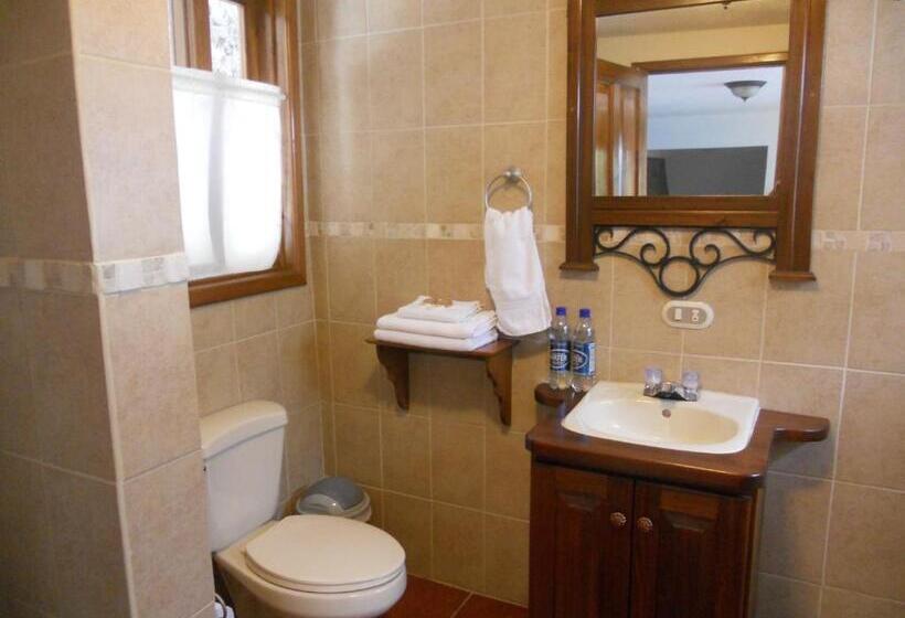 استراحتگاه Atitlan Villas