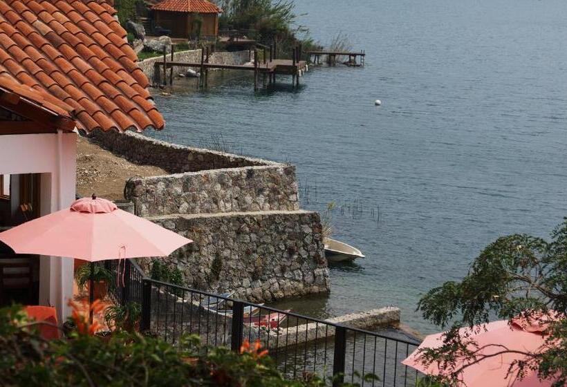 استراحتگاه Atitlan Villas