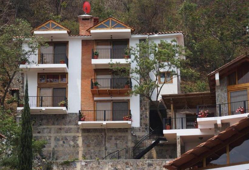 استراحتگاه Atitlan Villas