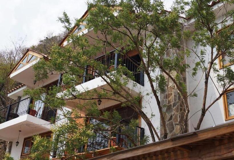 استراحتگاه Atitlan Villas