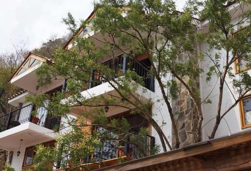 استراحتگاه Atitlan Villas