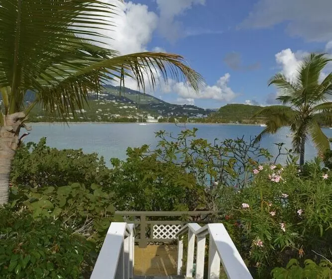 استراحتگاه Lindbergh Bay
