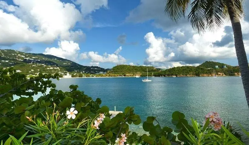 استراحتگاه Lindbergh Bay